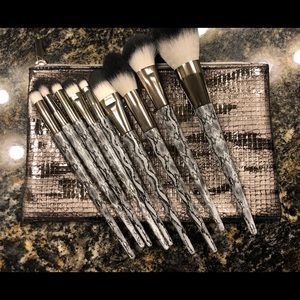 COPY - 10 Piece Make Up Brushes With Bag.